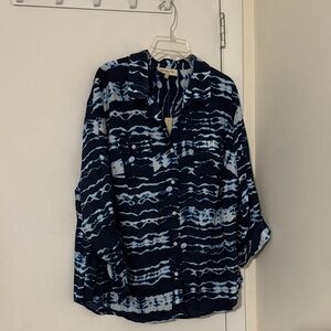 Jones New York Navy and White Patterned Button-Up Shirt